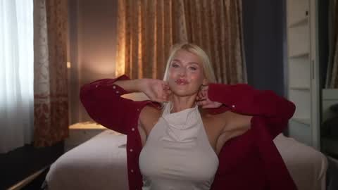 kira bloom online show from May 2026 09:37:01 AM