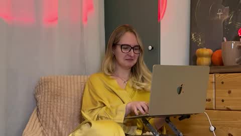 KiraFatex online show from November 2025 08:08:02 PM