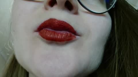 KiraGoldens online show from October 2025 06:25:02 AM