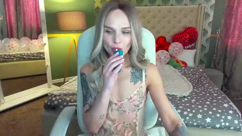 Snapshot of kiragrayyy chatting on February 2025 01:41:01 PM kiragrayyy online show from February 2025 01:41:01 PM