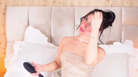 Snapshot of kirakayleigh chatting on December 2024 01:57:02 AM kira online show from December 2024 01:57:02 AM