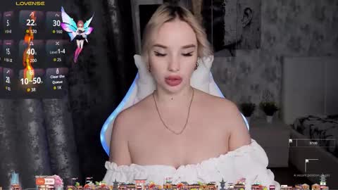 kirakrox online show from October 2025 07:47:02 PM