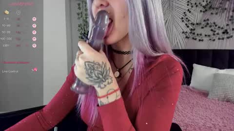 Kira online show from November 2025 02:32:02 AM