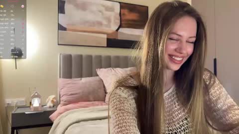 Kira online show from February 2025 01:00:02 PM