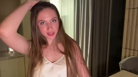 Kira online show from September 2025 04:56:02 PM