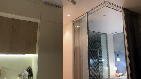 Snapshot of kiramystery chatting on April 2026 05:44:01 PM Kira online show from April 2026 05:44:01 PM