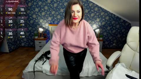 Snapshot of kiraroxx chatting on February 2025 03:20:01 PM Kira online show from February 2025 03:20:01 PM