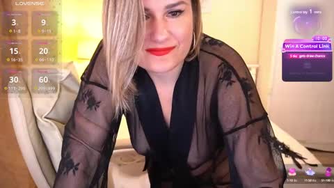 Snapshot of kiraroxx chatting on March 2025 01:37:01 AM Kira online show from March 2025 01:37:01 AM