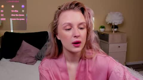 Kira online show from February 2026 01:09:02 AM