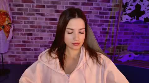 kiravair online show from November 2025 05:06:02 AM