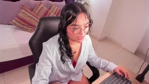 Snapshot of kirdamoon chatting on June 2026 11:49:02 AM kirdamoon online show from June 2026 11:49:02 AM