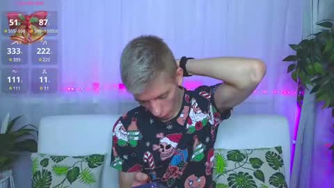 Snapshot of kireev_ chatting on December 2024 06:59:02 AM online show from December 2024 06:59:02 AM
