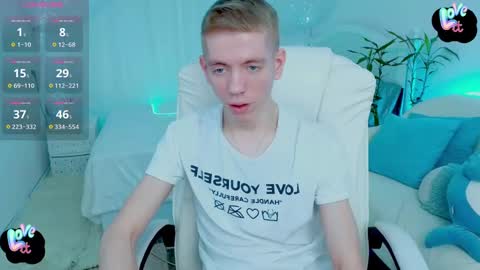 Snapshot of kireev_ chatting on February 2025 07:06:02 AM online show from February 2025 07:06:02 AM