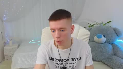 Snapshot of kireev_ chatting on March 2025 07:08:02 AM online show from March 2025 07:08:02 AM