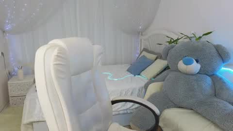 Snapshot of kireev_ chatting on March 2025 10:13:02 AM online show from March 2025 10:13:02 AM