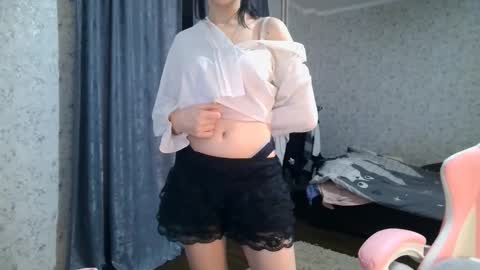 Nicole online show from October 2025 06:28:02 PM