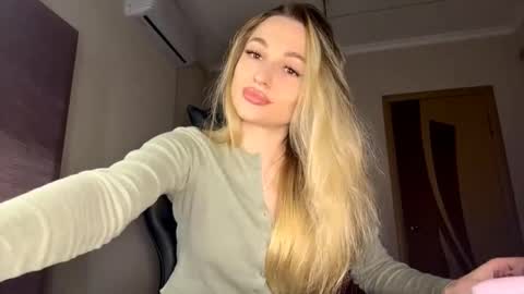 Snapshot of kirstinenter chatting on February 2026 10:25:01 AM kirstinenter online show from February 2026 10:25:01 AM