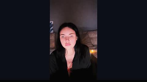 Kira online show from October 2025 07:47:01 PM