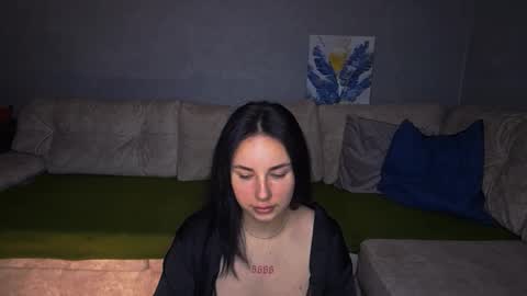 Kira online show from November 2025 08:24:02 PM