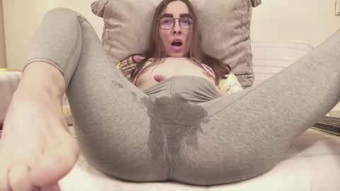 Snapshot of kiska_iriska chatting on October 2025 11:58:02 AM Wet Girl online show from October 2025 11:58:02 AM