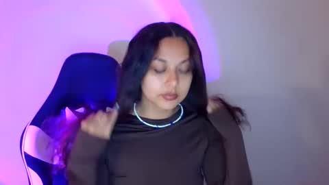 kiss_ameliaa online show from October 2025 09:27:01 AM