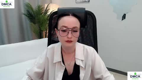 Louise online show from June 2026 08:57:01 AM