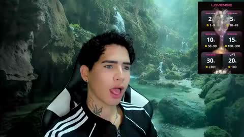 Snapshot of kiss_whitee chatting on February 2026 12:28:01 AM kiss_whitee online show from February 2026 12:28:01 AM