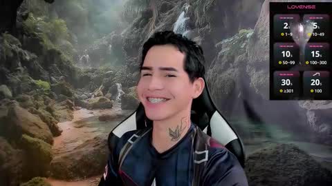 Snapshot of kiss_whitee chatting on February 2026 02:04:02 PM kiss_whitee online show from February 2026 02:04:02 PM