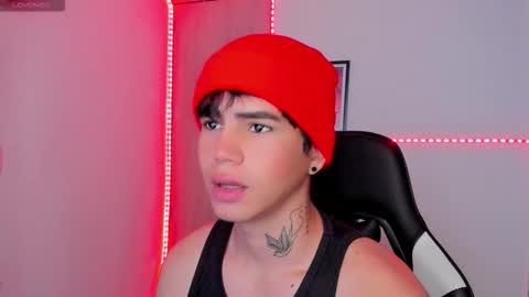 Snapshot of kiss_whitee chatting on March 2026 08:02:01 PM kiss_whitee online show from March 2026 08:02:01 PM