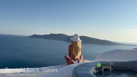 Alexandra online show from August 2026 07:35:01 PM