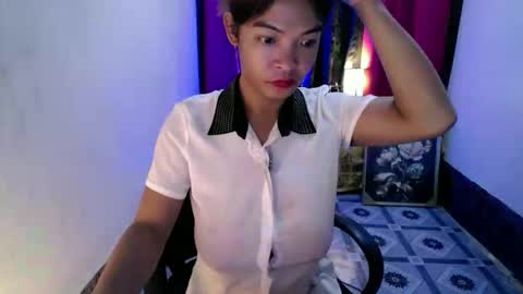 Snapshot of kisses_asian143 chatting on November 2025 11:15:02 PM VICTORIA online show from November 2025 11:15:02 PM