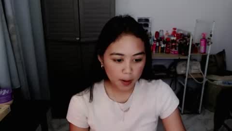 Snapshot of kisses_avery chatting on June 2026 07:29:02 AM kisses_avery online show from June 2026 07:29:02 AM