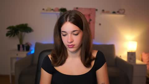 Sisi online show from October 2025 01:12:01 PM