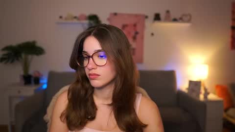 Sisi online show from March 2026 02:33:02 PM