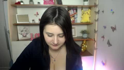 kissleoxx online show from June 2026 12:07:02 PM