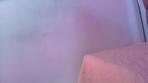 BELLA FLAME online show from October 2025 07:01:02 PM