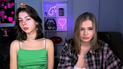 Snapshot of kitniss_dreamy chatting on November 2025 08:20:01 PM kitniss online show from November 2025 08:20:01 PM