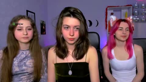 kitniss online show from April 2026 07:19:01 PM