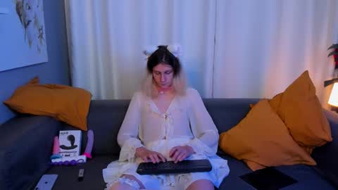 Snapshot of kitsuhi chatting on September 2025 04:07:02 PM Jackie online show from September 2025 04:07:02 PM