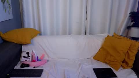 Snapshot of kitsuhi chatting on September 2025 08:33:02 PM Jackie online show from September 2025 08:33:02 PM