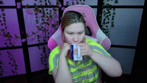 Snapshot of kitsune_little chatting on May 2026 11:46:02 PM kitsune_little online show from May 2026 11:46:02 PM