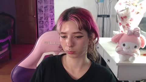 Snapshot of kitsunearineko chatting on February 2025 02:28:02 AM Ari Keimiwrights  online show from February 2025 02:28:02 AM