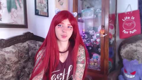 Snapshot of kitsunearineko chatting on October 2025 03:27:01 AM Ari Keimiwrights  online show from October 2025 03:27:01 AM