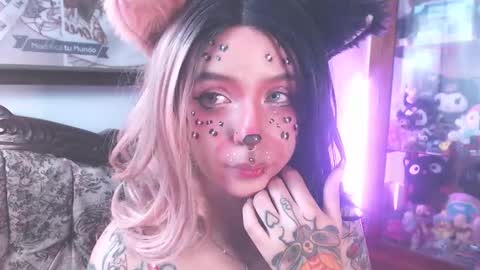 Snapshot of kitsunearineko chatting on October 2025 08:31:02 PM Ari Keimiwrights  online show from October 2025 08:31:02 PM