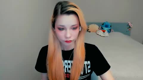 Alissa online show from October 2025 07:14:02 PM