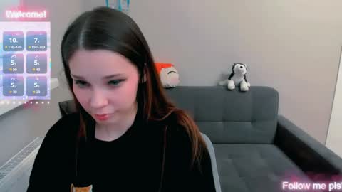 Snapshot of kitten_alisa chatting on June 2026 08:15:02 PM Alissa online show from June 2026 08:15:02 PM