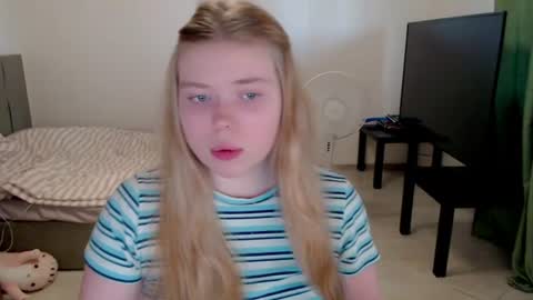 Jennyblonde and Emmabrunette online show from June 2026 05:48:02 PM
