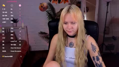 Snapshot of kitten_murray chatting on October 2025 06:15:01 AM barbara online show from October 2025 06:15:01 AM