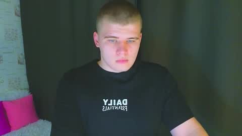 Vlad online show from October 2025 04:15:02 PM