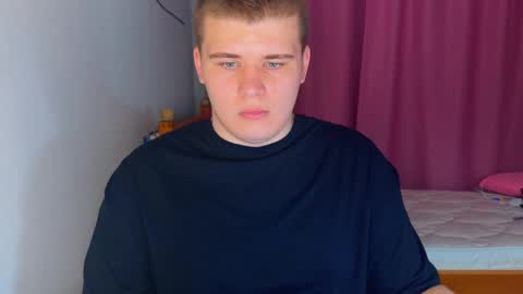 Snapshot of kittenmur chatting on May 2026 08:47:01 PM Vlad online show from May 2026 08:47:01 PM